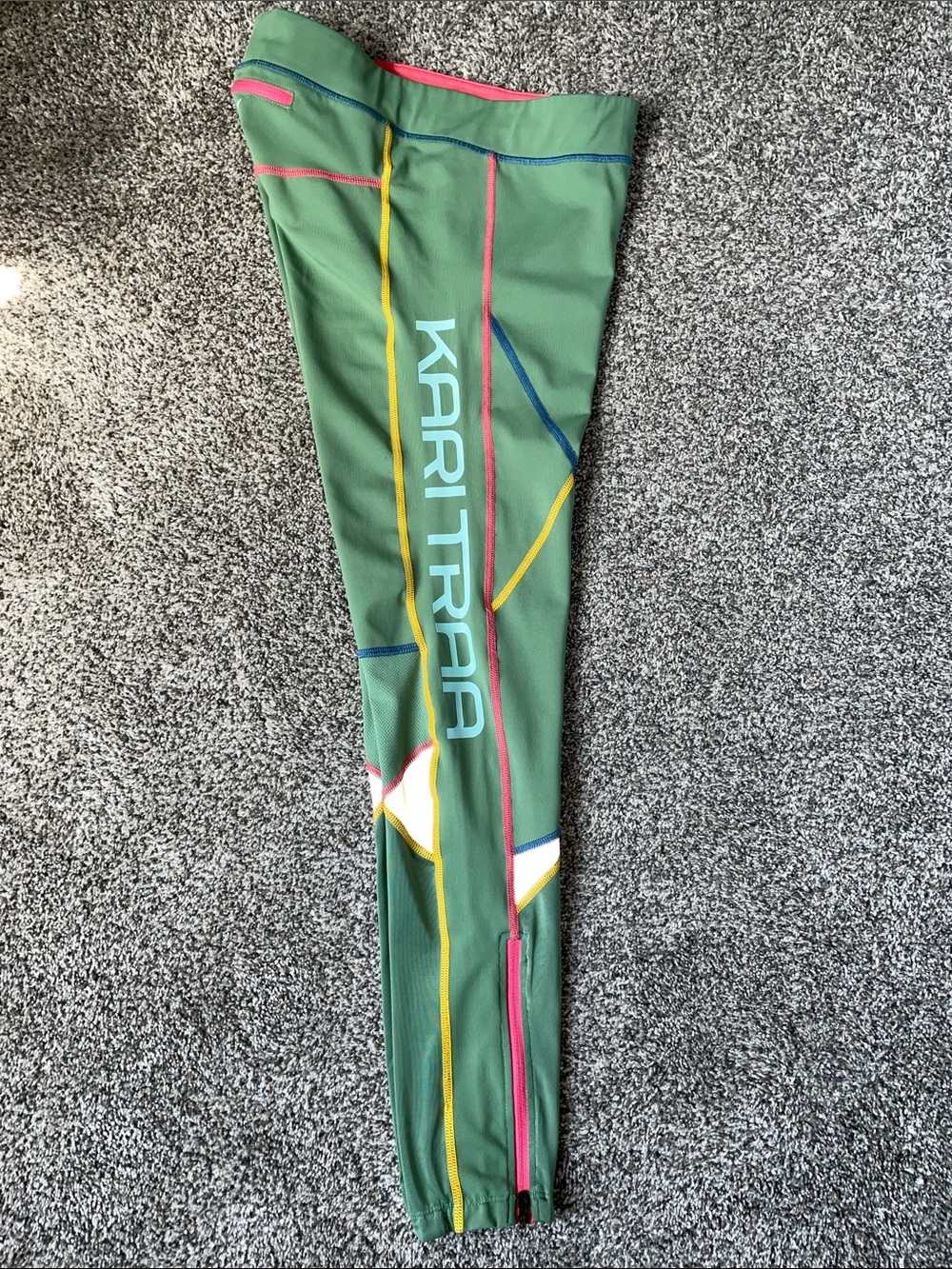 NWOT Kari Traa Green Leggings with Pink, Yellow & Blue Trim. Size Medium. - Picture 7 of 8